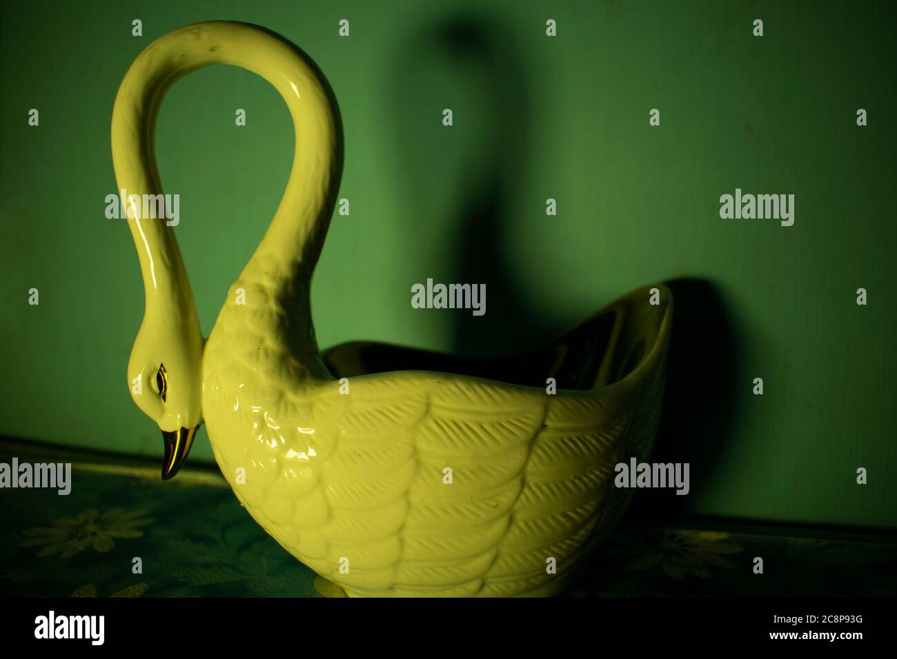 pièce de démonstration de swan en porcelaine Banque D'Images