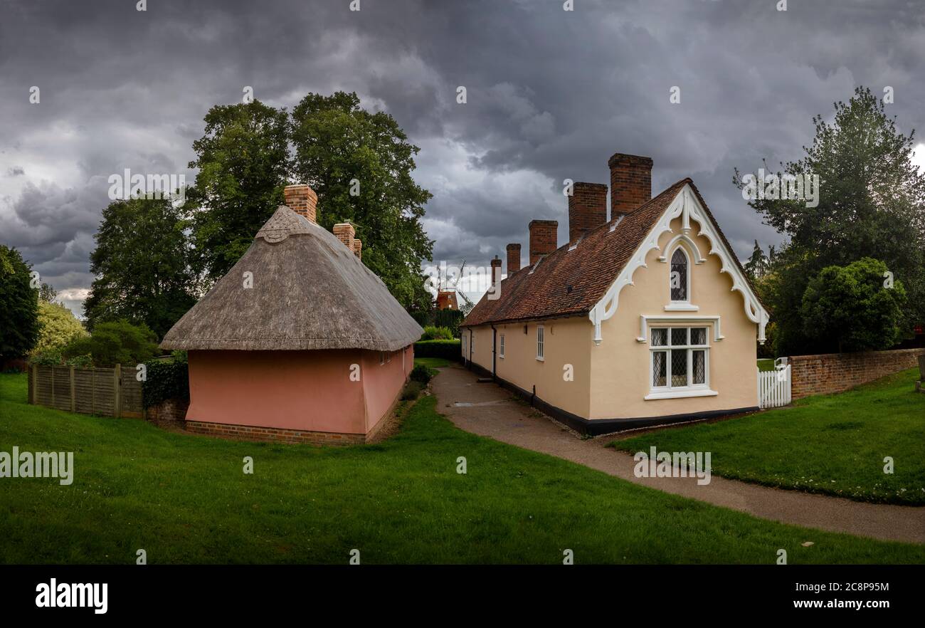 Thaxted Almshres et John Webbs Windmill, Thaxted Essex England UK.July 2020 Banque D'Images