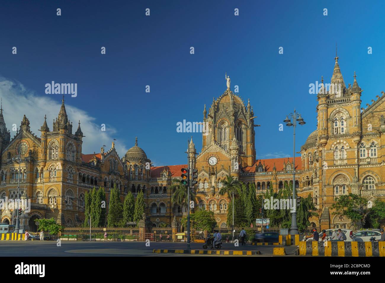 Chhatrapati Shivaji Terminus (CST) anciennement Victoria Terminus, est un site du patrimoine mondial de l'UNESCO, Mumbai, Maharashtra Inde 2020 Banque D'Images