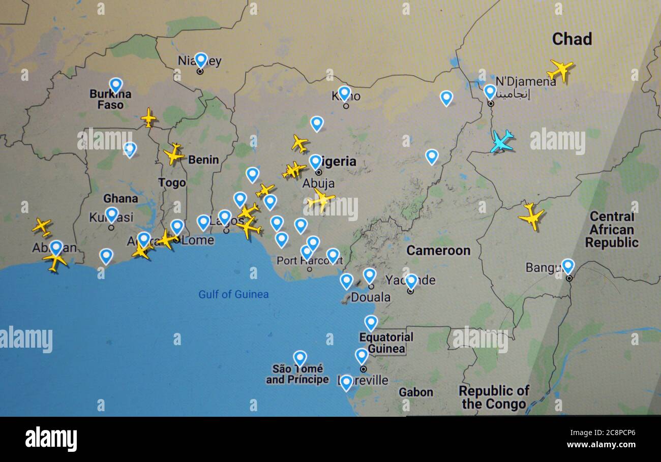 Trafic aérien sur l'Afrique centrale (25 juillet 2020, UTC 20.42) sur Internet avec le site Flightracar 24, pendant la pandémie du coronavirus Banque D'Images
