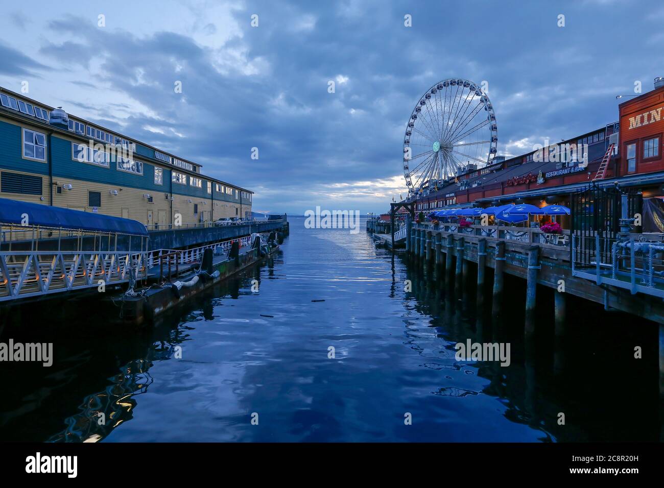 Seattle, Washington, États-Unis - 20 juillet 2018 - The Seattle Great Wheel, au Pier 57 sur Elliott Bay à Seattle, Washington. Banque D'Images