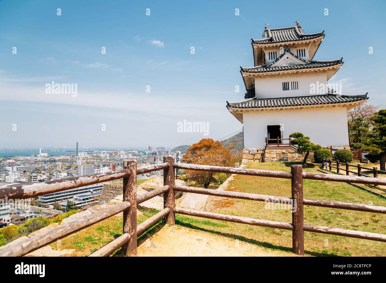 Le château et la ville de Marugame, Japon Kagawa Banque D'Images