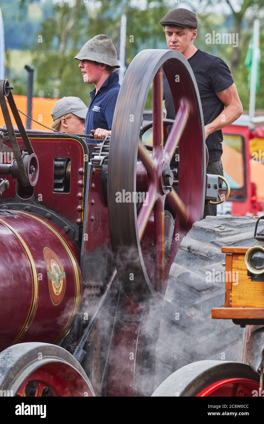 Un moteur de traction historique restauré exposé lors d'un spectacle agricole ; le Royal Bath and West Show, près de Shepton Mallet, Somerset, Grande-Bretagne. Banque D'Images