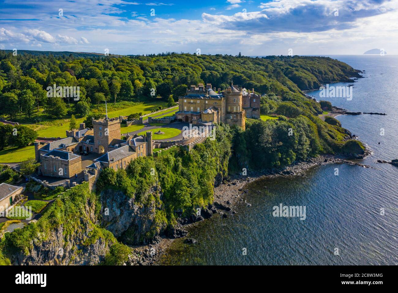 Vue aérienne du château de Culzean à Ayrshire, Écosse, Royaume-Uni Banque D'Images