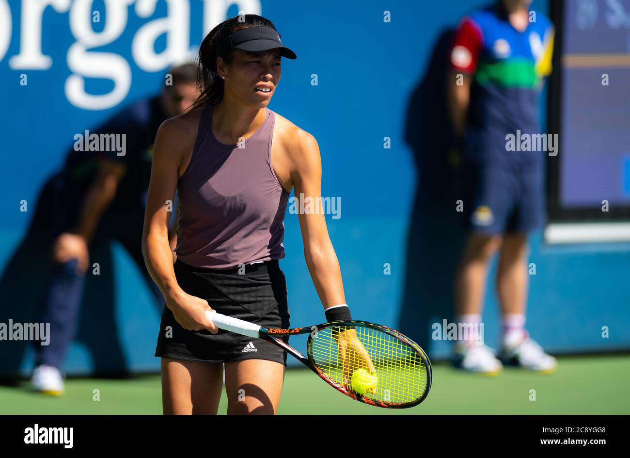 Su-Wei Hsieh de Taipeh chinois en action lors de son deuxième tour de match au tournoi de tennis américain Open Grand Chelem 2019 Banque D'Images