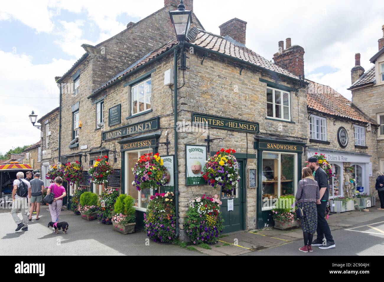 Hunters of Helmsley Delicatessen, Market place, Helmsley, North Yorkshire, Angleterre, Royaume-Uni Banque D'Images