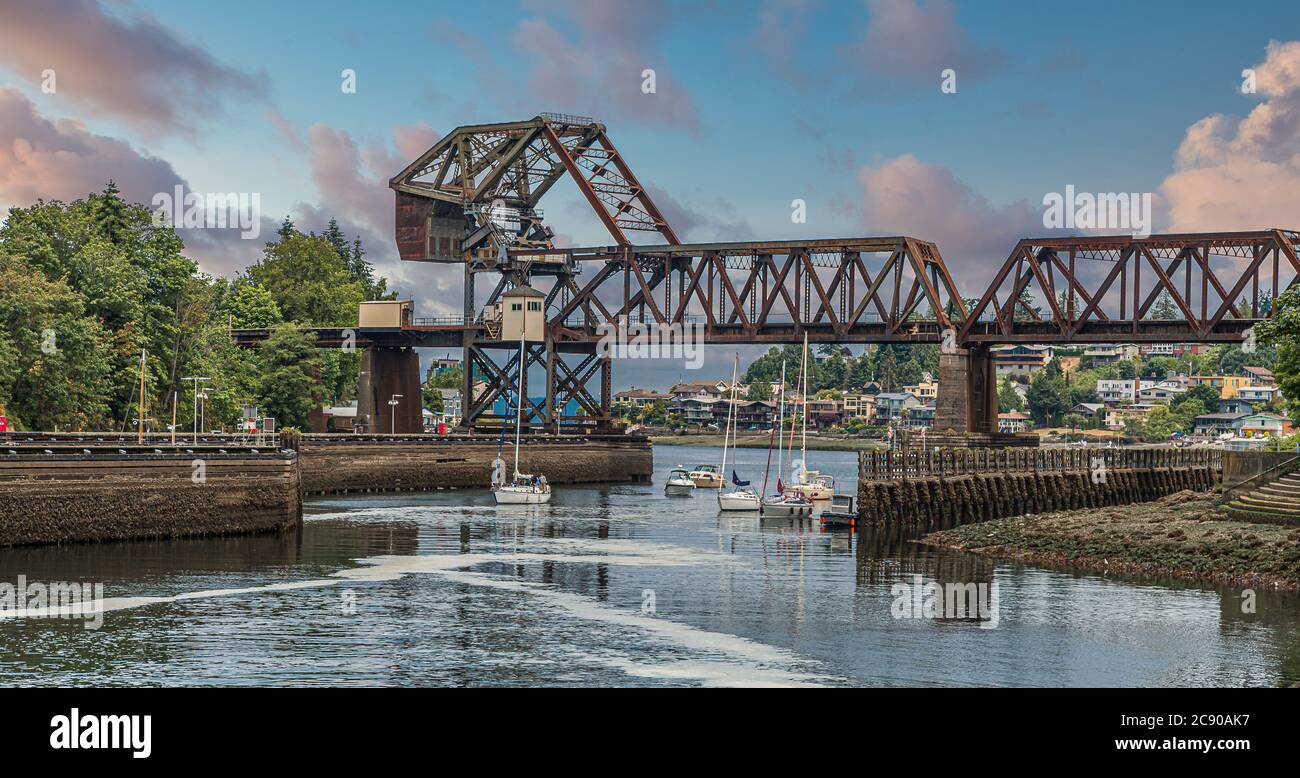 Pont de la baie de saumon dans les écluses de Ballard Banque D'Images