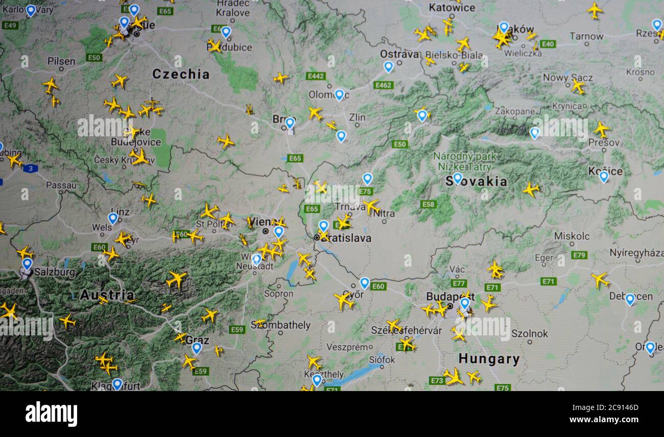 Trafic aérien au-dessus de l'Europe centrale (27 juillet 2020, UTC 18.02) Banque D'Images