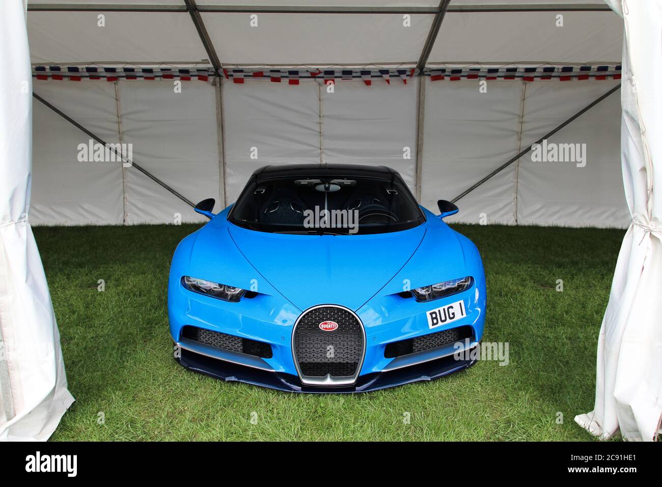 Blue Bugatti Chiron Supercar moderne participant au rassemblement automobile régulier qui s'est tenu à Prescott Speed Hill Climb au Royaume-Uni. Banque D'Images