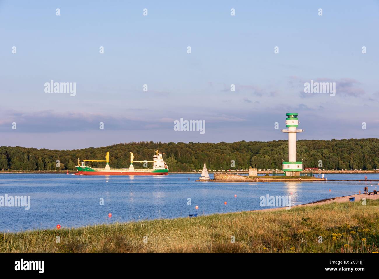 Sommerliche Abendstimmung an der Kieler Förde in Kiel-Friedrichsort am Leuchtturm Banque D'Images