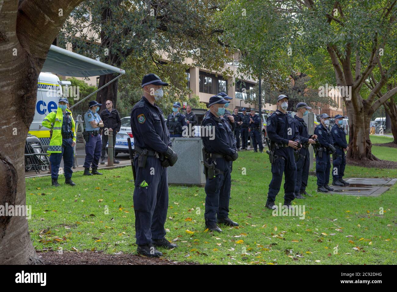 Sydney, Australie 28 juillet 2020. N.S.W. La police assiste à une manifestation illégale de Black Lives Matter, The Domain, Sydney, Australie. Credit: Brad McDonald/ Alay Live News' Banque D'Images