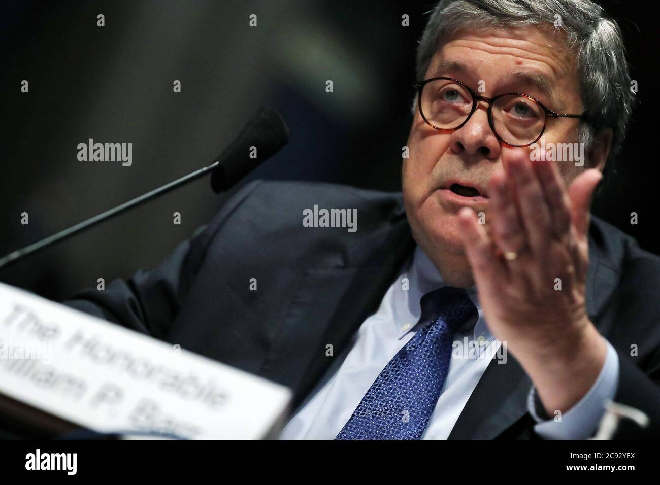 Washington, États-Unis. 28 juillet 2020. Le procureur général des États-Unis William Barr témoigne devant le Comité judiciaire de la Chambre des communes au U.S. Capitol Visitors Center à Washington, DC, le mardi 28 juillet 2020. Lors de son premier témoignage au Congrès depuis plus d'un an, Barr devrait faire face à des questions du comité concernant son déploiement d'agents fédéraux chargés de l'application de la loi en ce qui concerne les manifestations de Black Lives Matter. Photo de piscine par Chip Somodevilla/UPI crédit: UPI/Alay Live News Banque D'Images