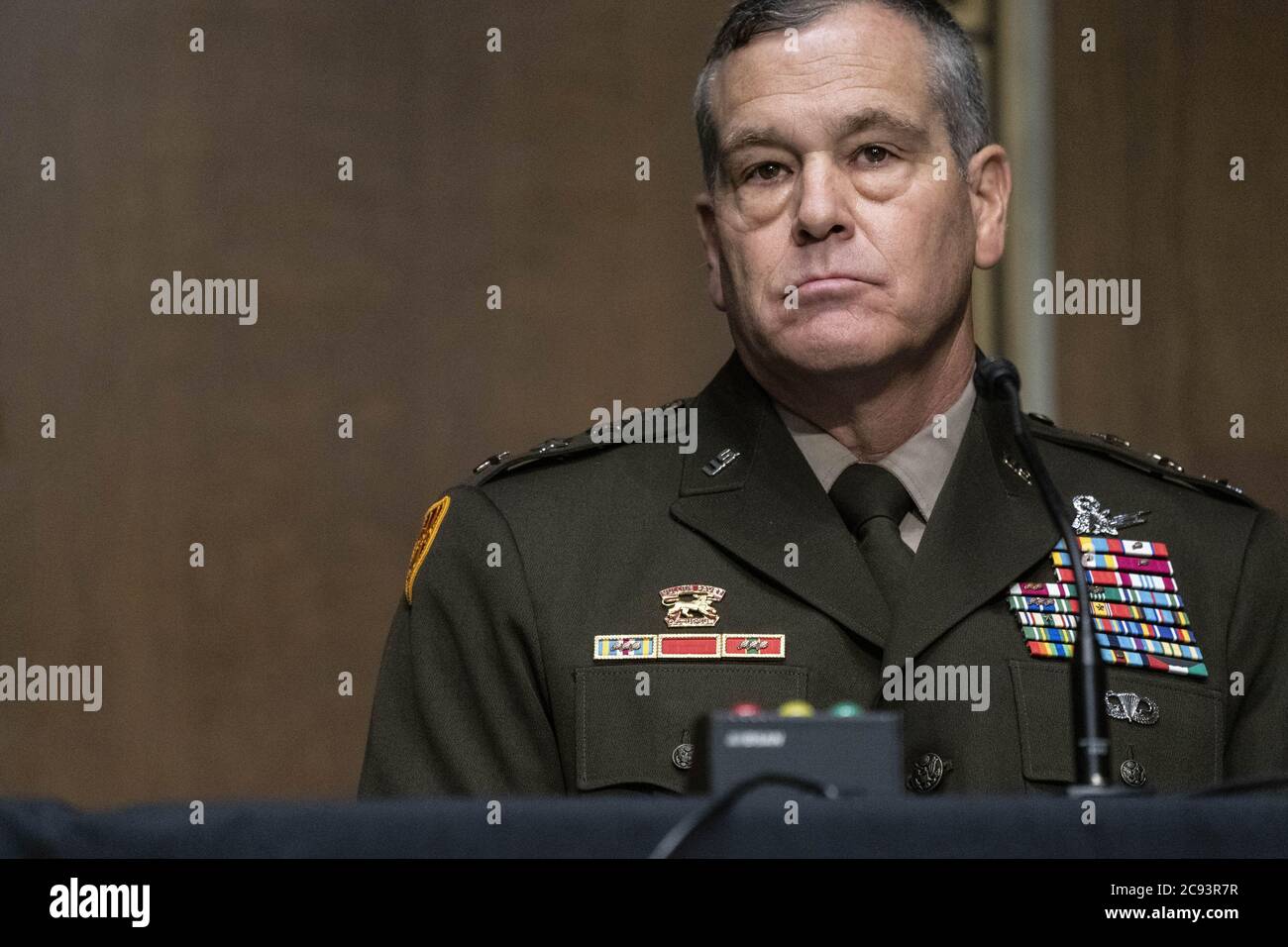 Washington, États-Unis. 28 juillet 2020. Le lieutenant général de l'armée James H. Dickinson participe à une audience de nomination du Comité des services armés du Sénat à Capitol Hill, à Washington, DC, États-Unis, le mardi 28 juillet 2020. Dickinson est nommé général et commandant du US Space Command. Photo de Sarah Silbiger/UPI crédit: UPI/Alay Live News Banque D'Images