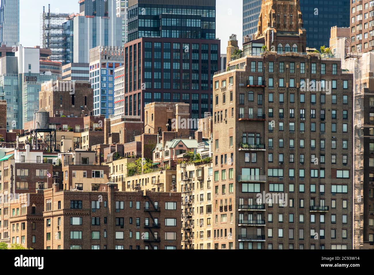 Horizon de Midtown Manhattan à New York vu de Roosevelt Island le dimanche 26 juillet 2020. (© Richard B. Levine) Banque D'Images