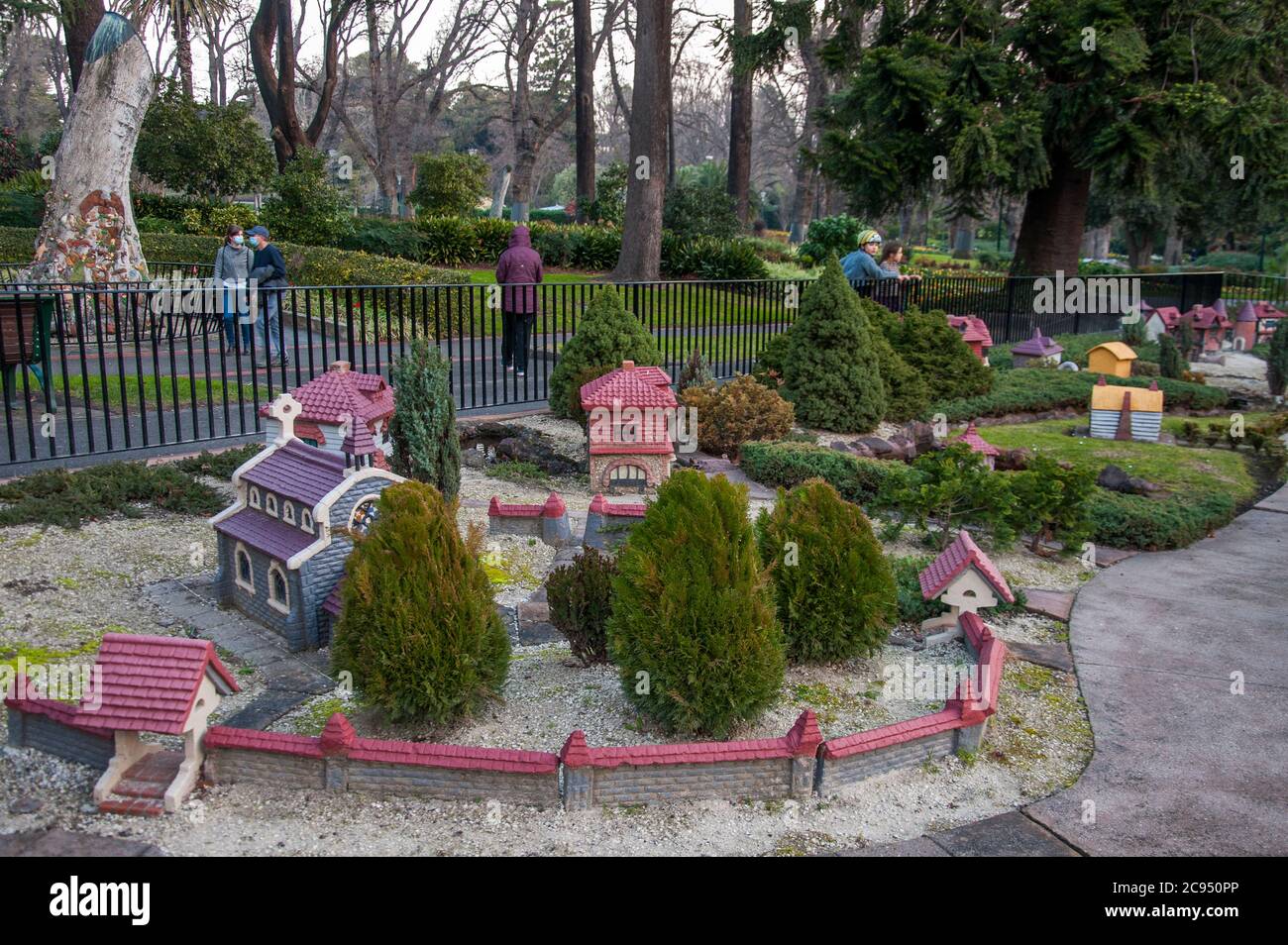 Village modèle Tudor dans les jardins Fitzroy de Melbourne, offert en remerciement pour l'expédition de colis alimentaires de la Seconde Guerre mondiale en Angleterre. Banque D'Images