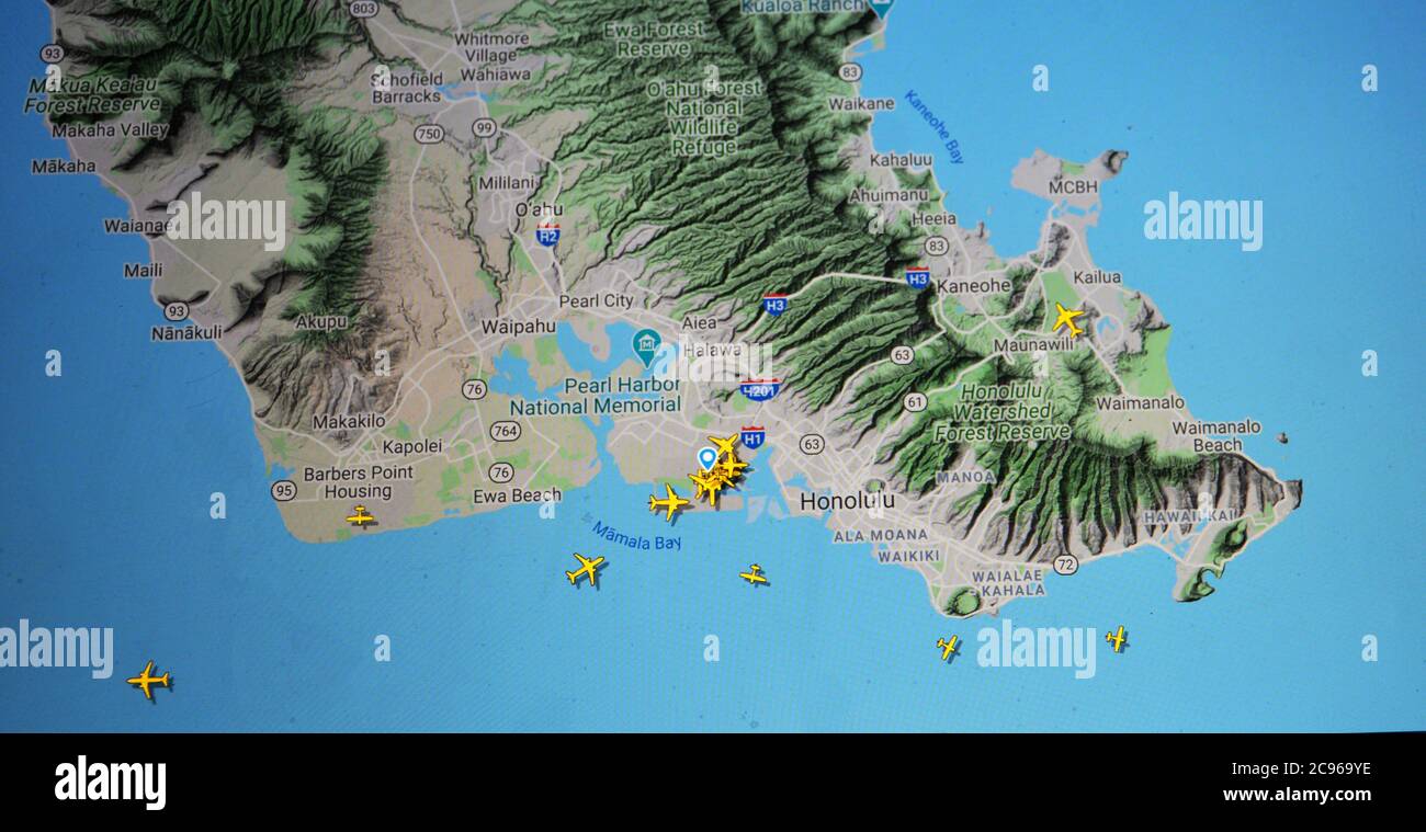 Trafic aérien au-dessus de l'aéroport d'Honolulu, Oahu, Hawaii, (29 juillet 2020, UTC 21.29) sur Internet avec le site Flightracar 24, pendant la pandémie du coronavirus Banque D'Images