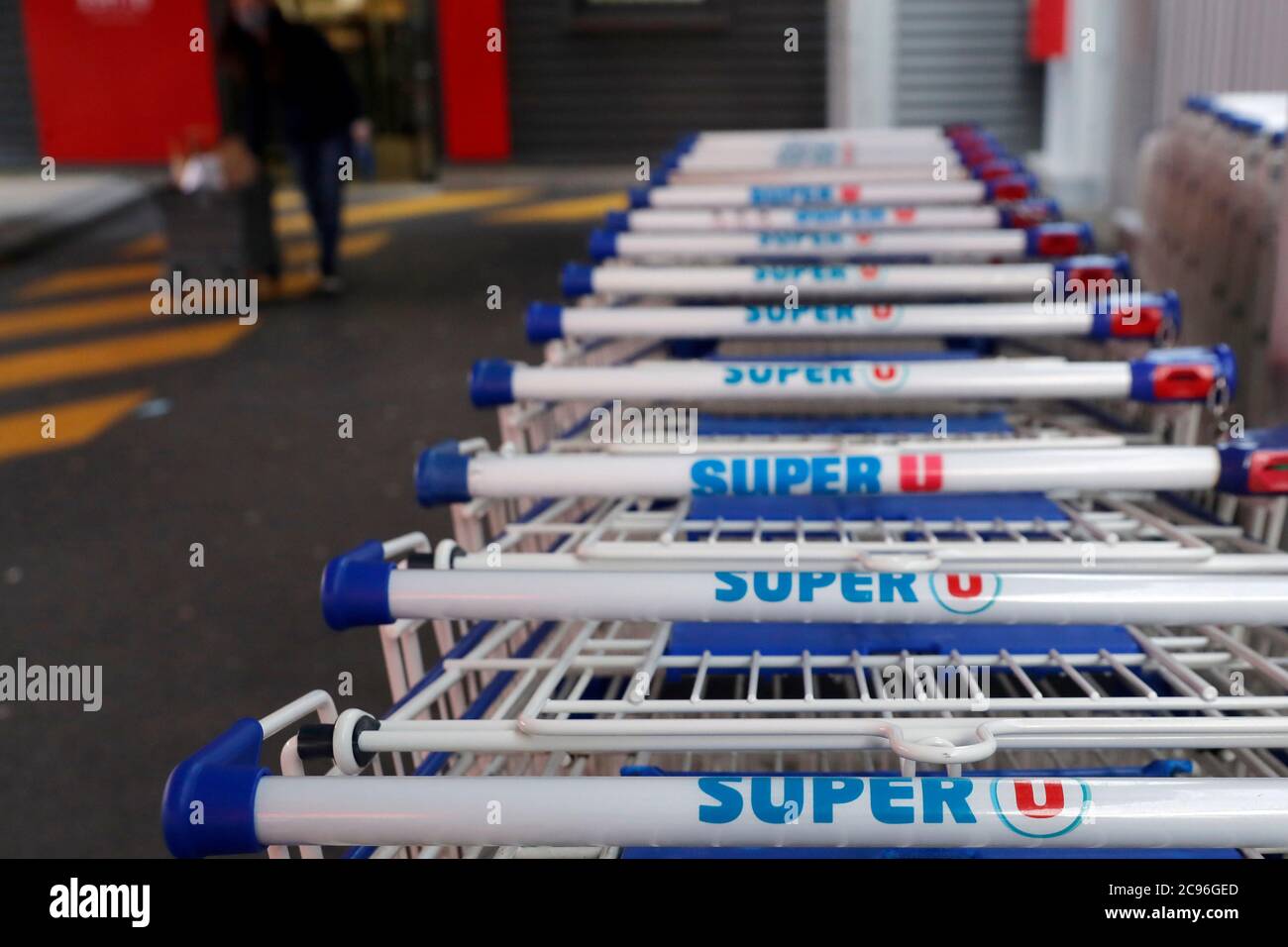 Super U Banque D Image Et Photos Alamy Super U Banque D Image Et Photos Alamy