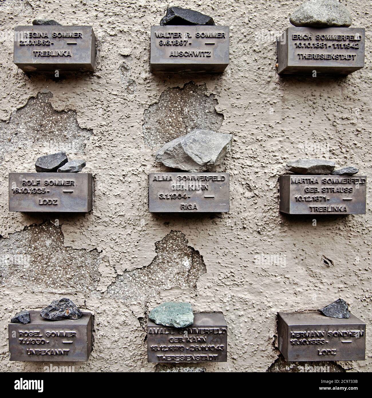 tablettes commémoratives pour les Juifs de Francfort pendant le troisième Reich, cimetière juif Batton Street, Allemagne, Hesse, Francfort-sur-le-main Banque D'Images