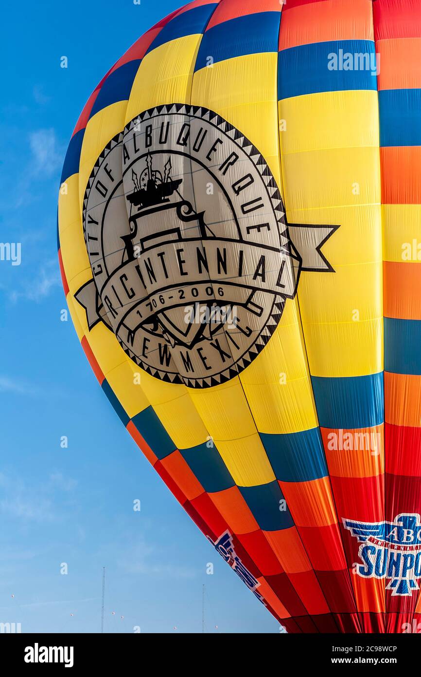 Ballon à air chaud officiel ABQ tricentennial, ascension de masse inaugurale, Balloon Fiesta Park, Albuquerque, Nouveau-Mexique, États-Unis Banque D'Images