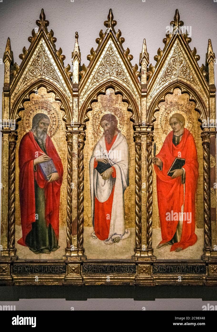 Italie Lombardie Musée Diocèse de Milan - Saints Luke, Bartholomew et Theophilus de Sano di Pietro XIVe siècle Banque D'Images