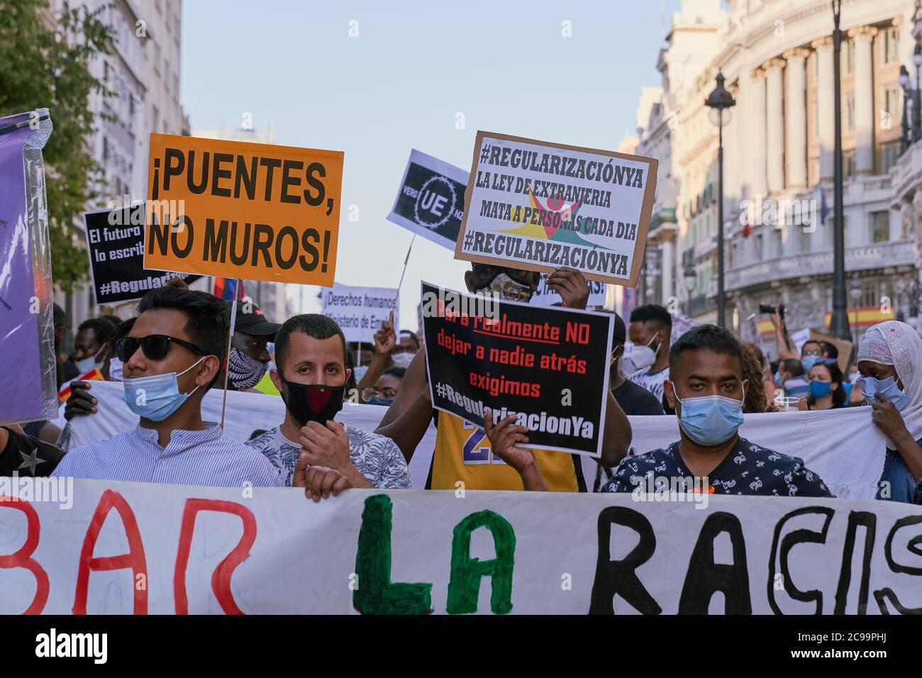 Des journaux pour tout le monde protestent Madrid le 19 juillet 2020 Banque D'Images