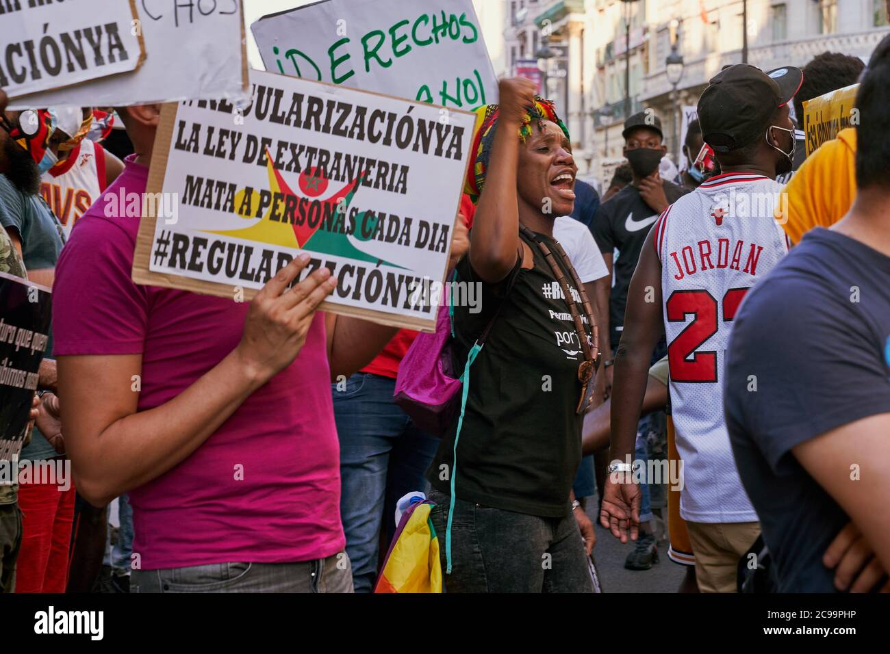 Des journaux pour tout le monde protestent Madrid le 19 juillet 2020 Banque D'Images Des journaux pour tout le monde protestent Madrid le 19 juillet 2020 Banque D'Images