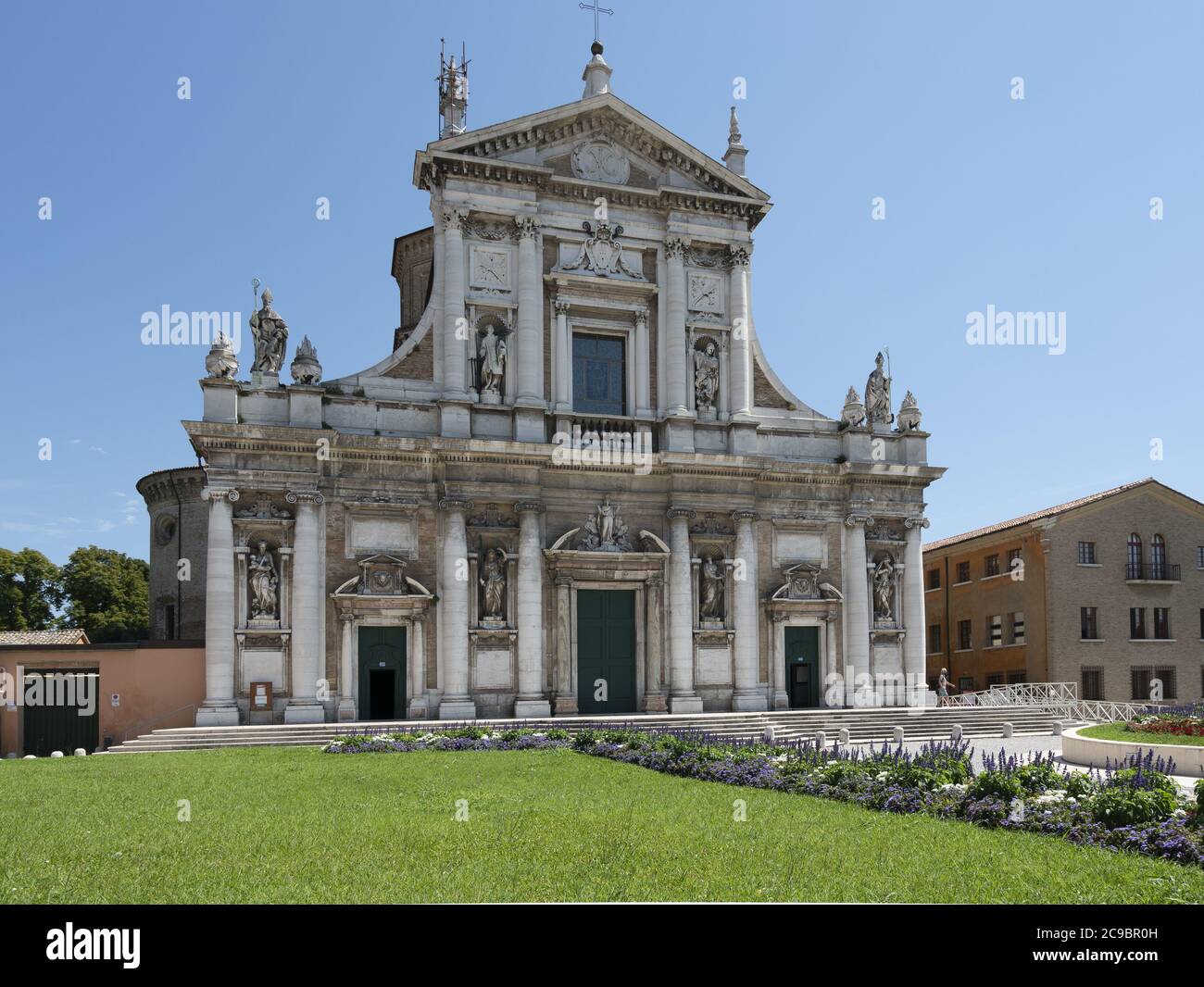 Vue extérieure de la basilique Santa Maria à Portoin Ravenne, Italie Banque D'Images