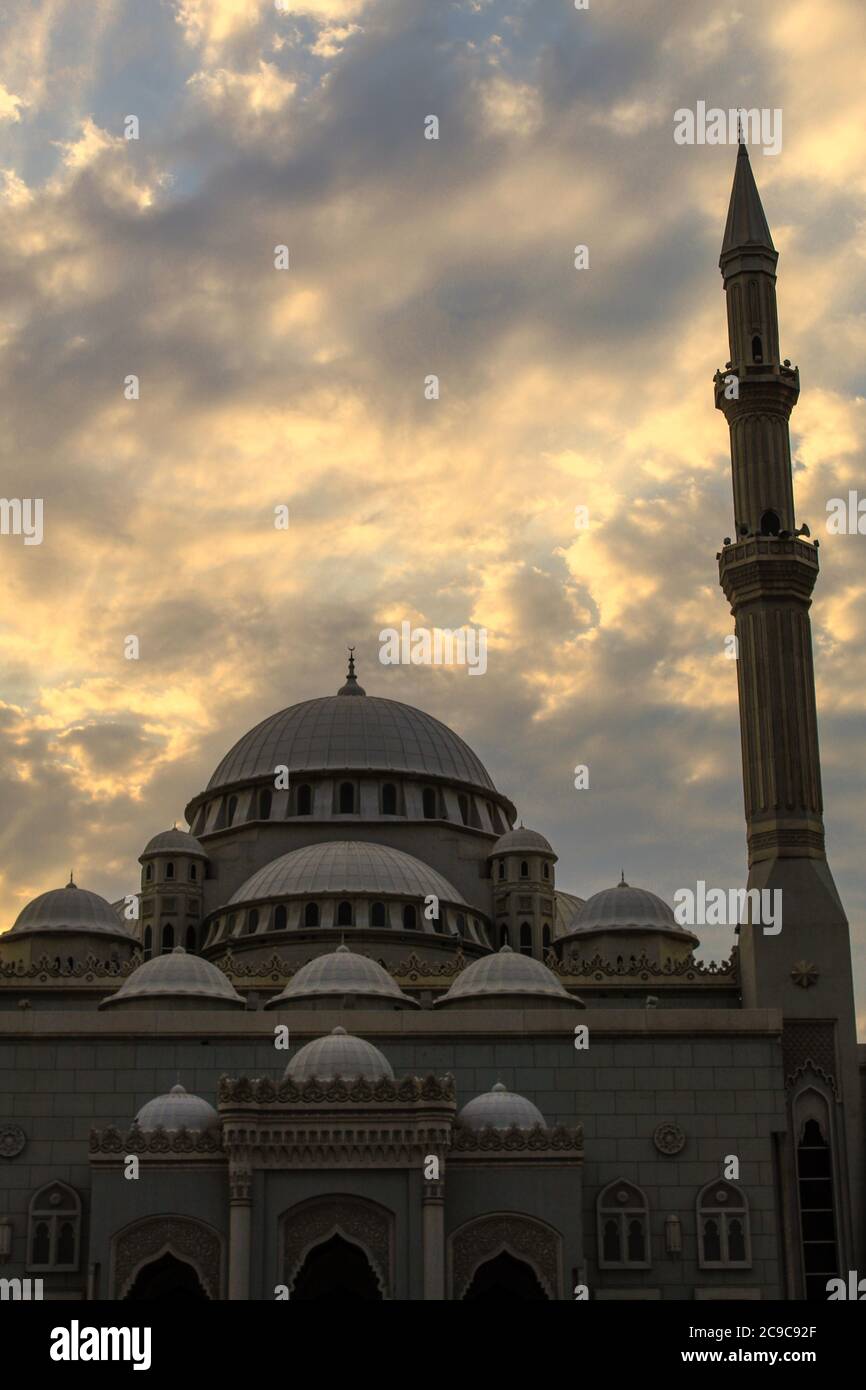 Mosquée Al Noor à l'heure du coucher du soleil, Sharjah, Al Majaz, Émirats arabes Unis. Banque D'Images