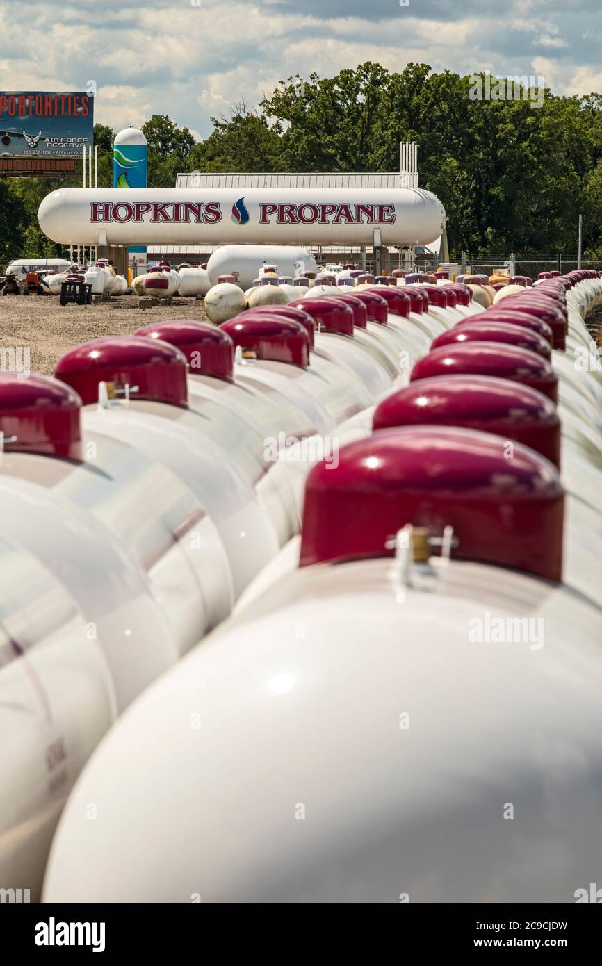 Shelbyville, Michigan - réservoirs propane entreposés chez un fournisseur de propane dans les régions rurales du Michigan. Banque D'Images