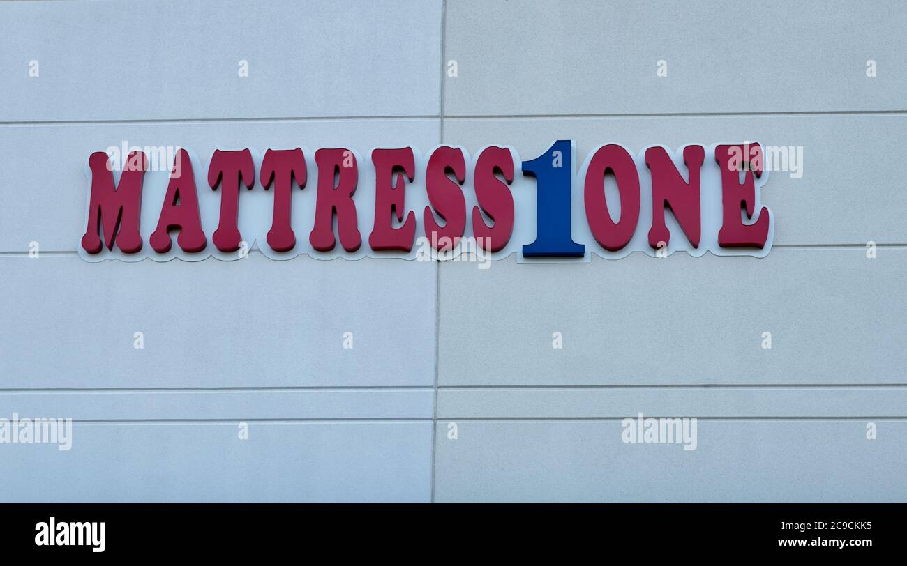 Matelas un panneau de bâtiment à l'un de leurs emplacements à Houston, TX. Magasin de chaînes de matelas situé en Floride, en Géorgie et au Texas. Banque D'Images