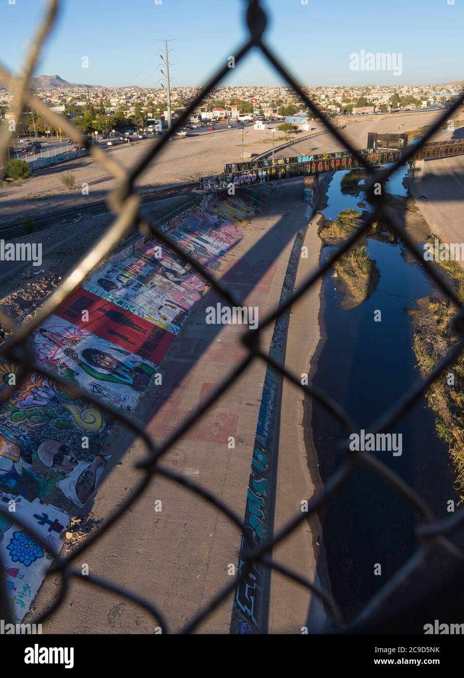 Canal de rio Banque de photographies et d’images à haute résolution Alamy