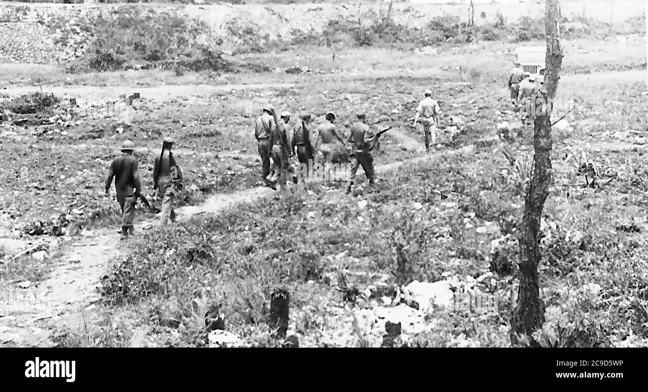 La longue et sanglante bataille d’OKINAWA au Japon en 1945. La bataille a été l'une des plus sanglantes de la bataille sanglante et longue d'OKINAWA au Japon en 1945. La bataille a été l'une des plus sangsues du Pacifique Banque D'Images