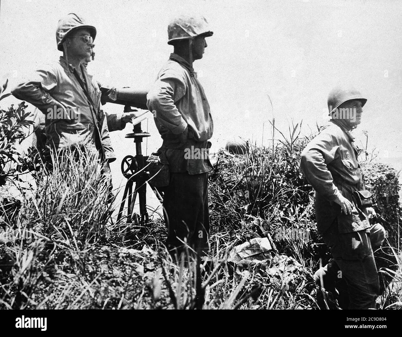 La longue et sanglante bataille d’OKINAWA au Japon en 1945. La bataille a été l'une des plus sanglantes de la bataille sanglante et longue d'OKINAWA au Japon en 1945. La bataille a été l'une des plus sangsues du Pacifique Banque D'Images