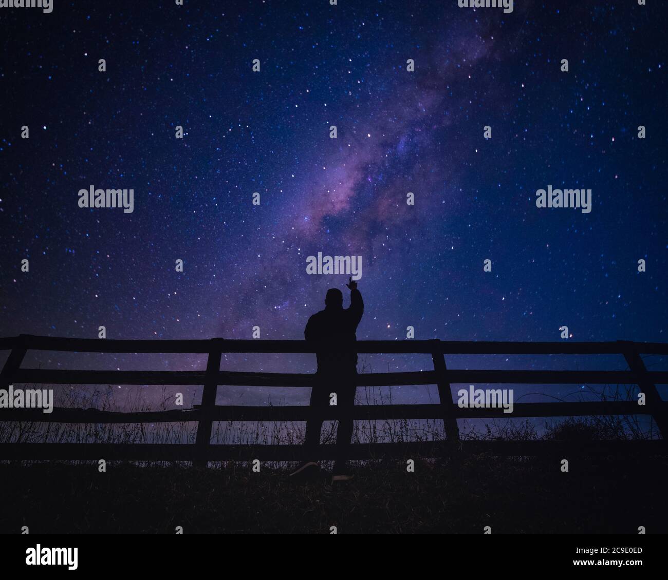 Observation des étoiles sur la Milkyway Banque D'Images