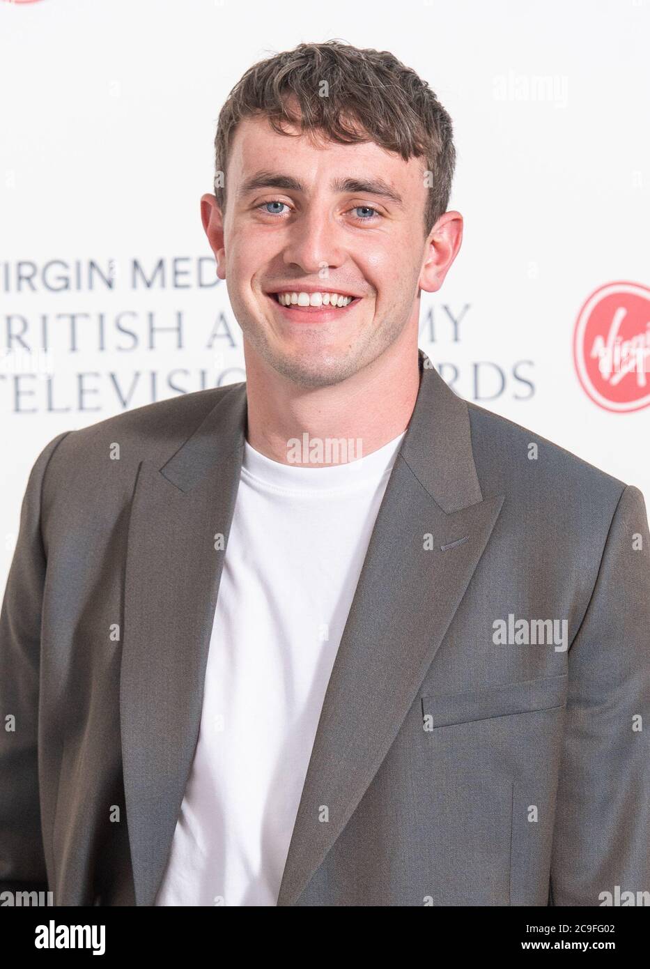 Paul Mescal arrive pour les prix Virgin Media BAFTA TV au Centre TV de Wood Lane, Londres. En raison de la pandémie du coronavirus, la cérémonie se tient derrière des portes fermées, tous les candidats participant par vidéoconférence. L'événement organisé par Richard Ayoade sera diffusé en direct sur BBC One à l'adresse 1900. Banque D'Images