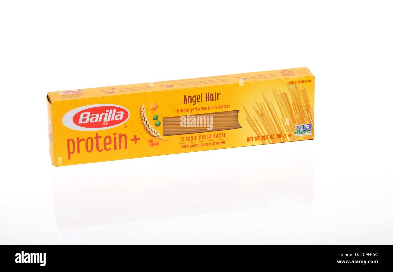 Boîte de pâtes capillaires Barilla Protein plus Angel à partir de 100% de protéines végétales Banque D'Images Boîte de pâtes capillaires Barilla Protein plus Angel à partir de 100% de protéines végétales Banque D'Images
