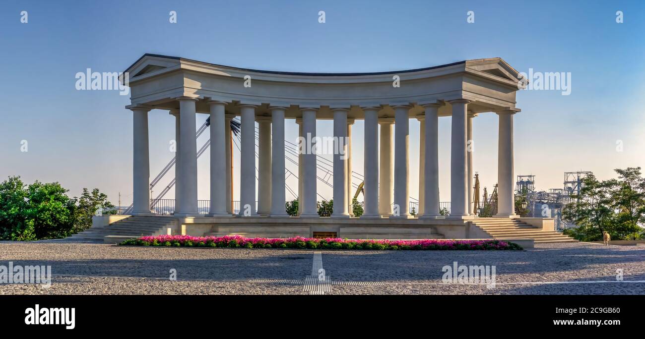 Odessa, Ukraine 06.30.2020. Vorontsov Colonnade dans le centre historique d'Odessa, en Ukraine, un matin ensoleillé d'été Banque D'Images