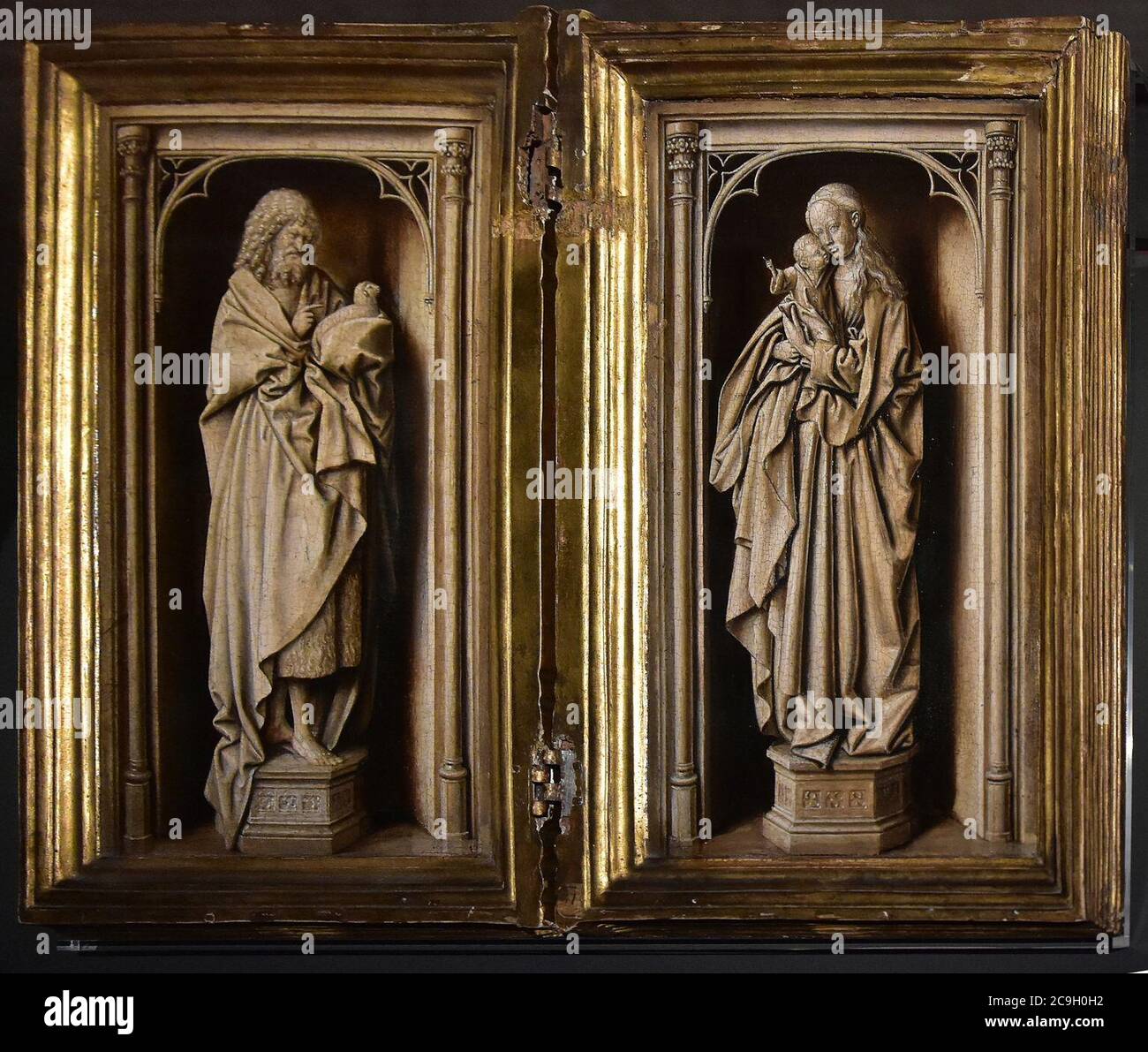 Jan van Eyck (±1390-1441) Diptiek met Johannes de Doper en Maria met Kind MSK Gent 3-02-2020 15-36-15. Banque D'Images