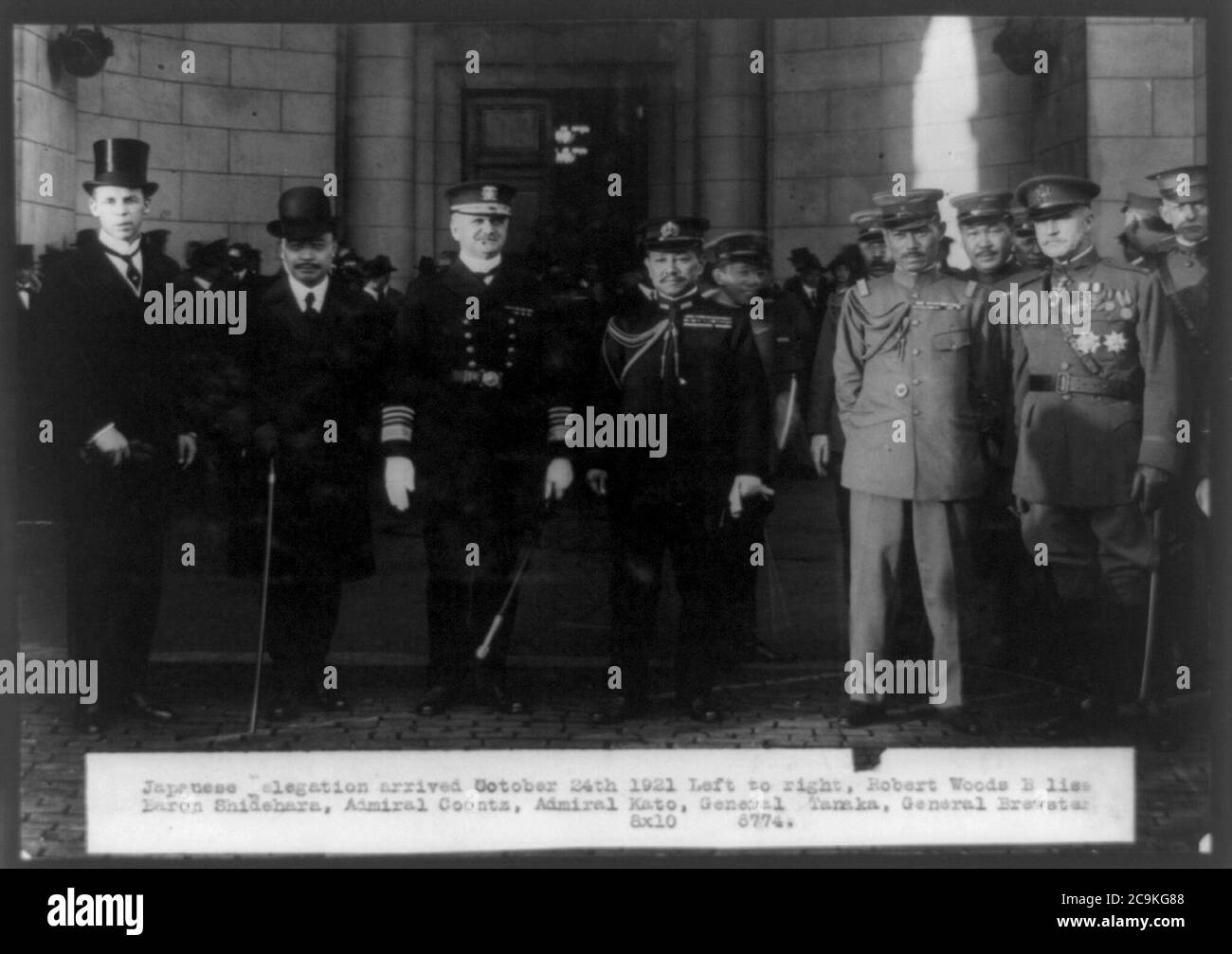 La délégation japonaise est arrivée le 24 octobre 1921-de gauche à droite- Robert Woods Bliss, baron Shiushara, amiral Coontz, amiral Kato, général Tanaka, général Brewster Banque D'Images