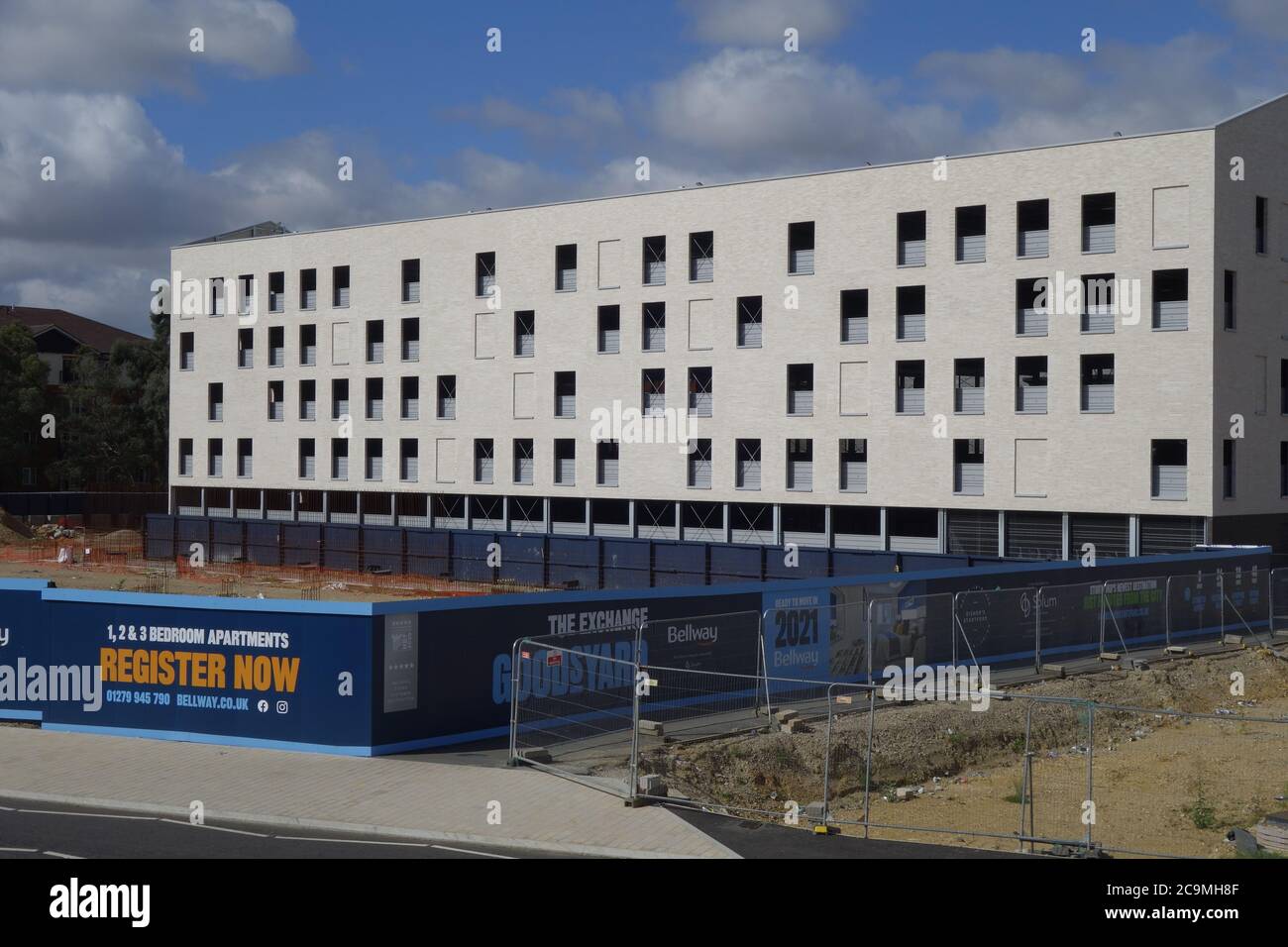La Cour Marchandises site Construction du développement dans le centre-ville de Leamington High Street, Hertfordshire, England, UK, FR Banque D'Images