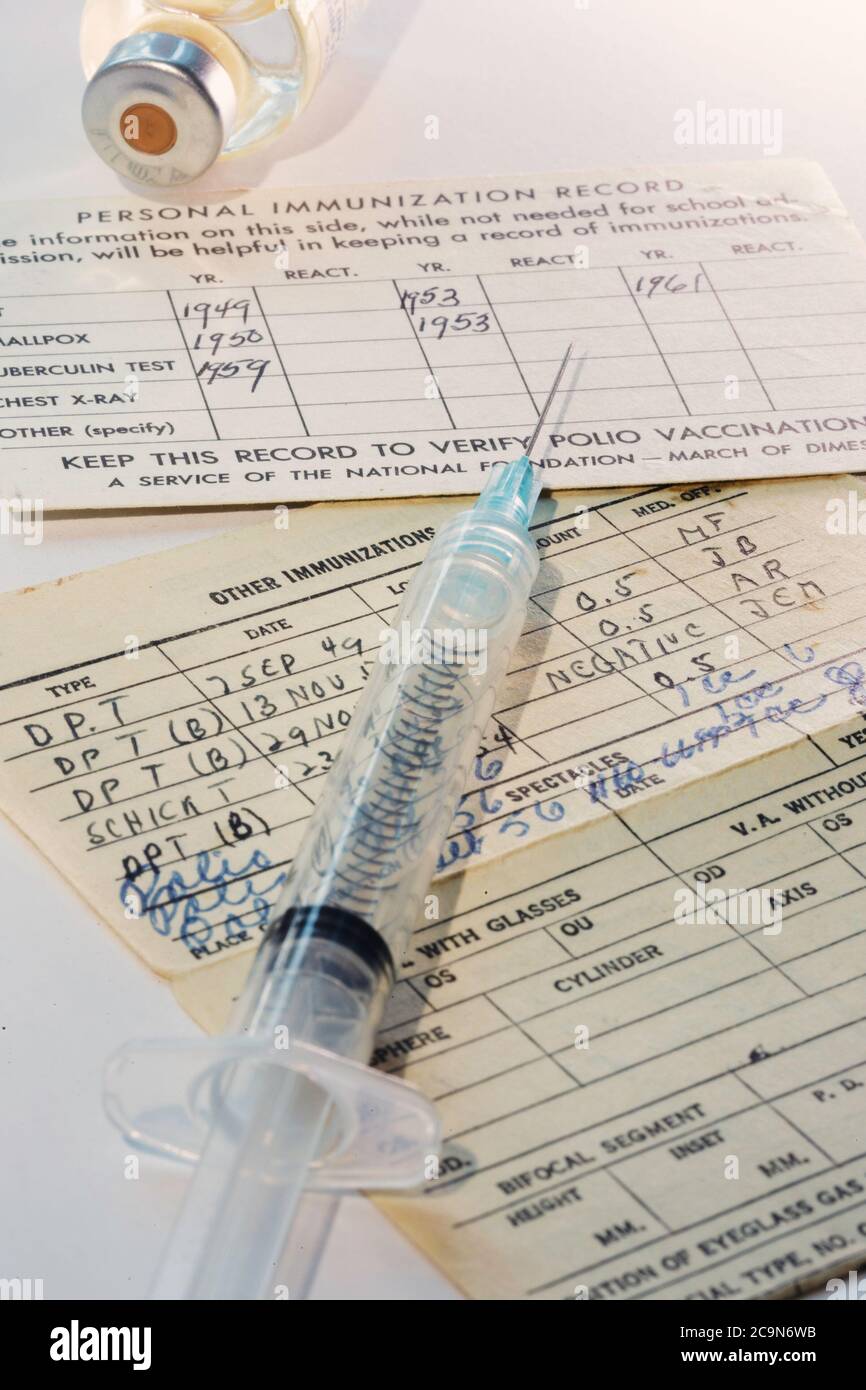 Dossiers de vaccination des années 50 et aiguille hypodermique, États-Unis Banque D'Images