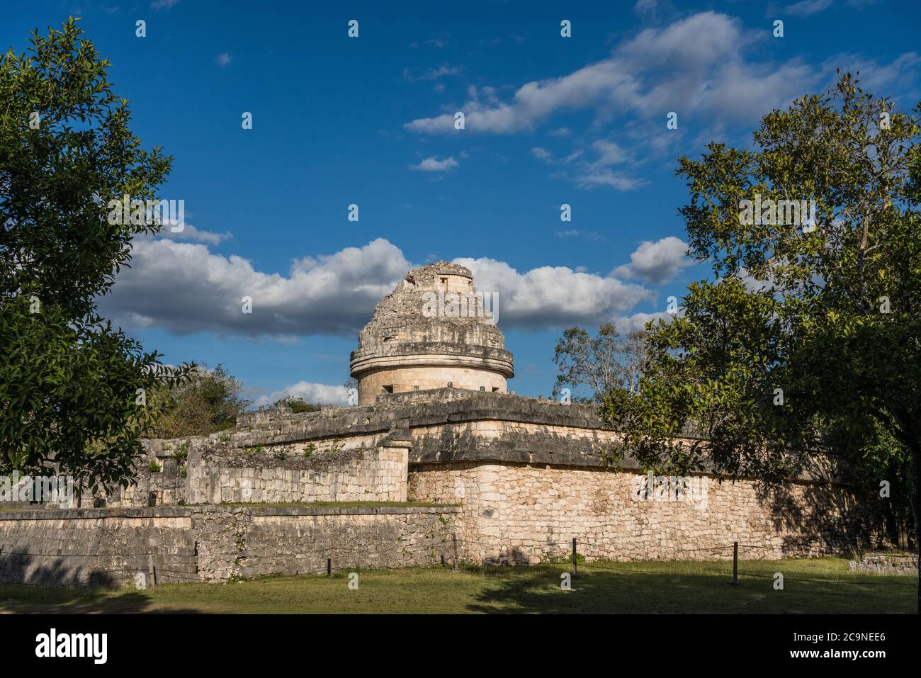 Le Caracol ou l'Observatoire dans les ruines de la grande ville maya de Chichen Itza, Yucatan, Mexique. La ville préhispanique de Chichen-Itza est une UNES Banque D'Images