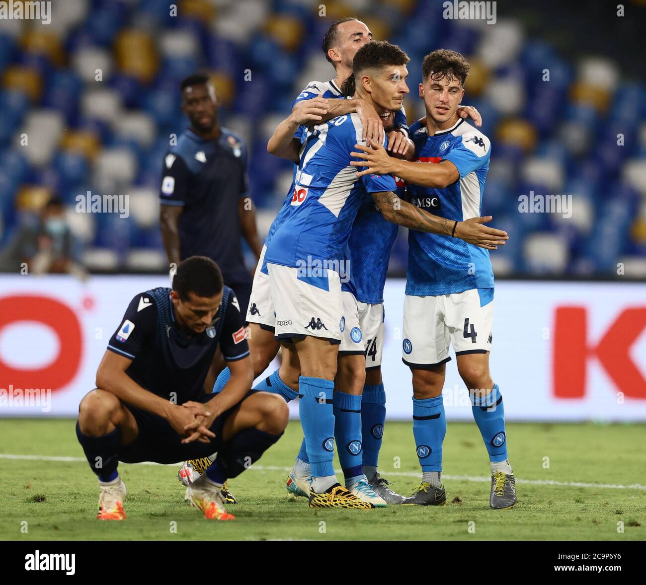 Naples, Campanie, Italie. 1er août 2020 ; Stadio San Paolo, Naples, Campanie, Italie ; Serie A football, Napoli versus Lazio ; Matteo Politano de Naples célèbre après avoir obtenu un score à la 90e minute pour 3-1 Credit: Action plus Sports Images/Alay Live News Banque D'Images