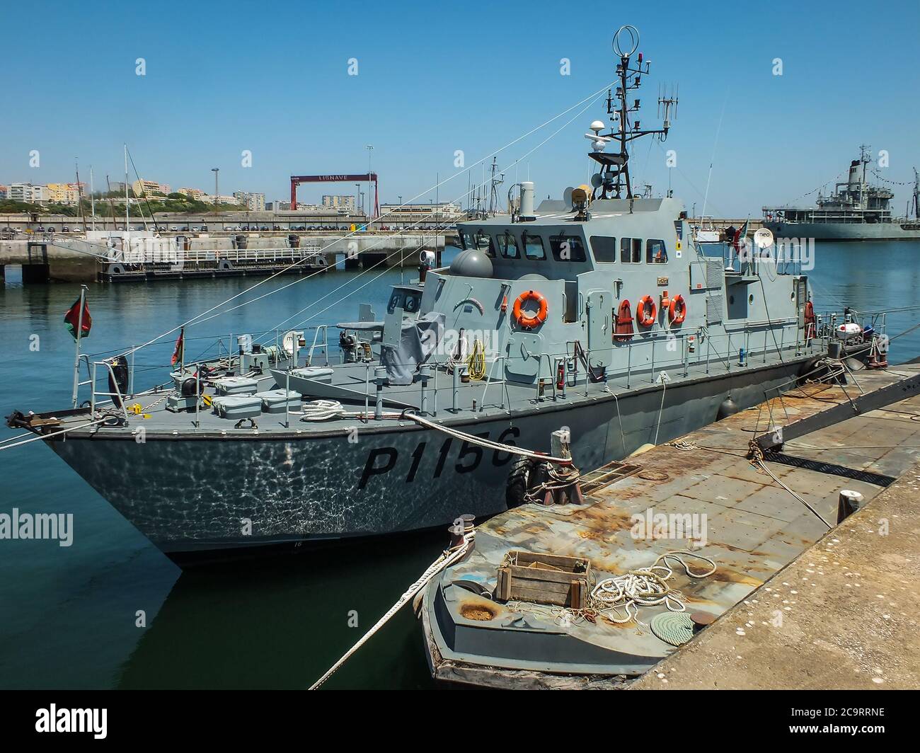 Bateau de patrouille de la marine Banque de photographies et d’images à ...