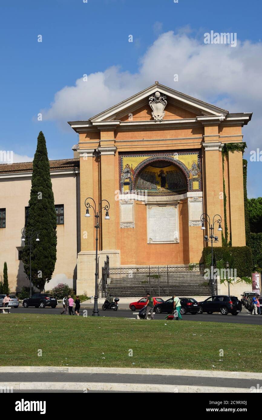San Lorenzo à Palatio ad Sancta Sanctorum sur la Piazza di Porta San Giovanni à côté de la basilique Saint-Jean dans la ville de Rome, Italie Banque D'Images