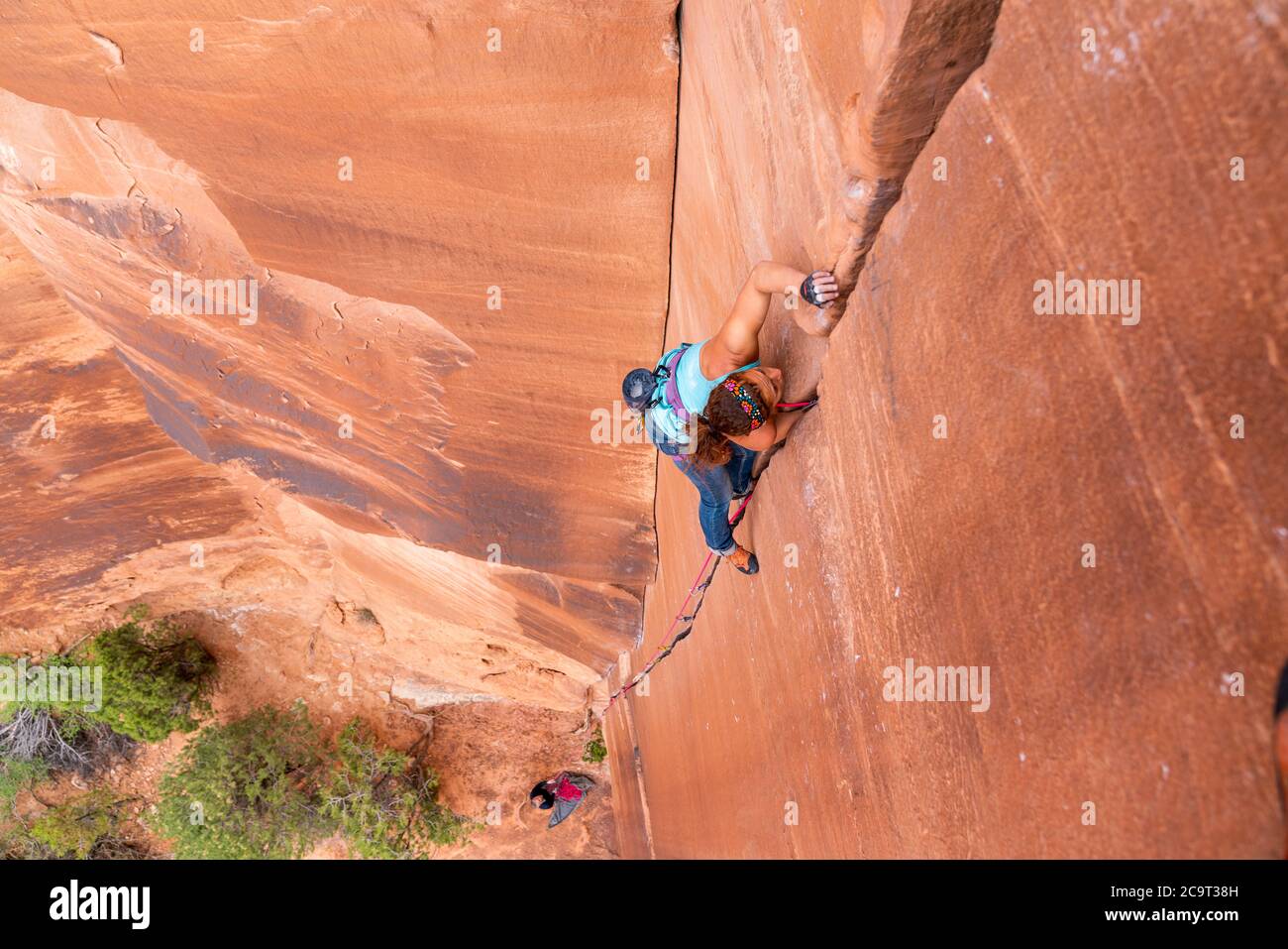 Femme de l'Escalade Banque D'Images