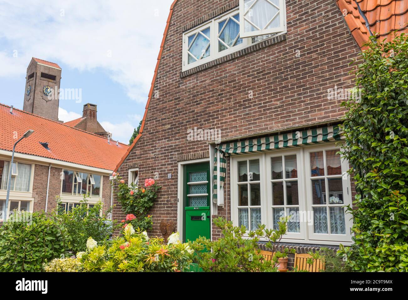 Le logement social pour la classe ouvrière a été développé par l'architecte Willem Marinus Dudok au début du XXe siècle à Hilversum, pays-Bas Banque D'Images