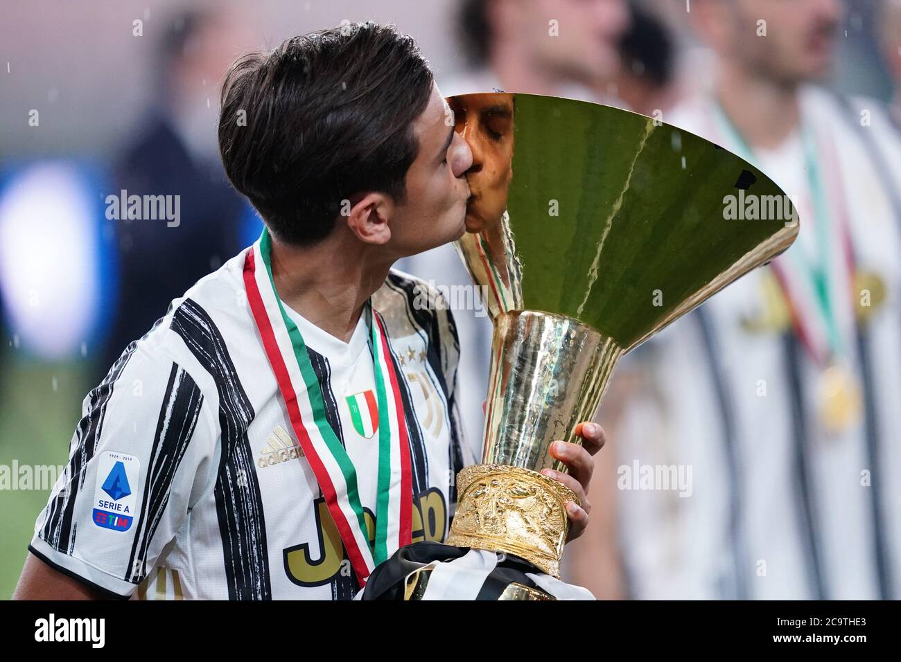 Turin (Italie) le 01 août 2020. Italian Serie A. Juventus FC vs AS Roma. Paulo Dybala de Juventus FC fêtent après avoir remporté le Serie A Championship 2019-2020 Banque D'Images