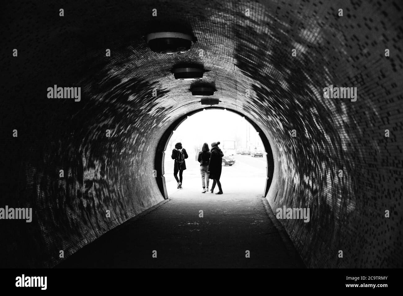 Photo en noir et blanc du tunnel sous le pont de la chaîne à Budapest Banque D'Images