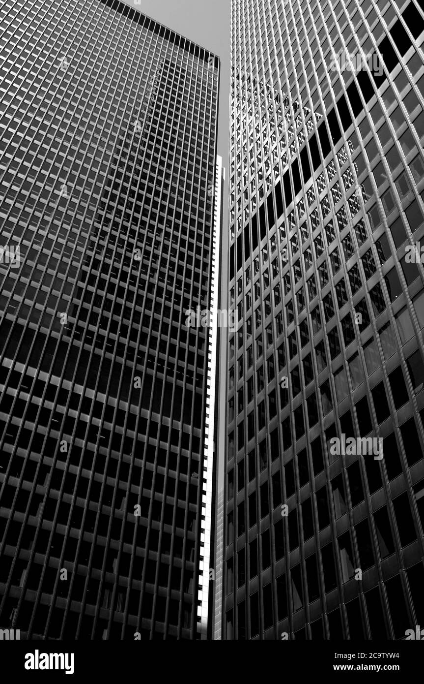 Vue verticale d'un gratte-ciel à Toronto Banque D'Images